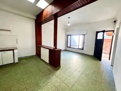 Depto Tipo Casa en Alquiler 50 años