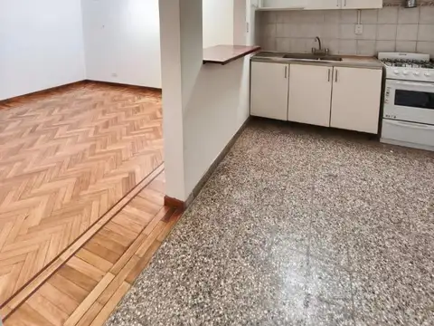 Depto Tipo Casa en Alquiler de 1 dormitorio