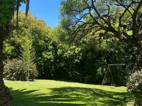 CASA EN VENTA CON PILETA, RANELAGH