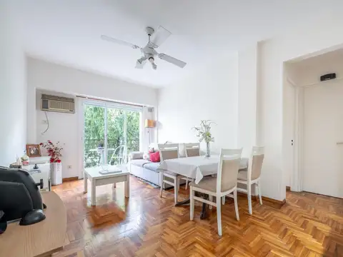 Venta Departamento 2 ambientes Al frente Luminoso Balcón corrido Caballito