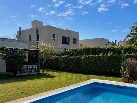 Casa en Venta | Barrio Cerrado Santa María de los Olivos | Una Planta | Lote de 532 m² | Jardín con