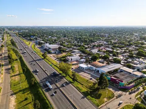 José María Rosa 7526 - Vidriera sobre Av. Circunvalación , Piso 0