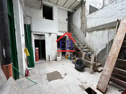 Casa 17 ambientes con 8 baños