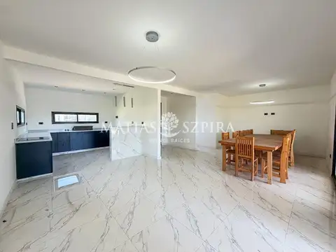 Casa 4 ambientes con 3 baños