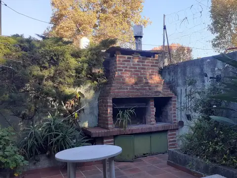 Depto Tipo Casa en Venta con 1 cocheras