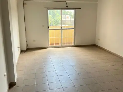 Departamento en Alquiler en José Clemente Paz, $ 380.000