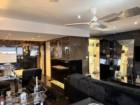 Casa en Venta con 6 cocheras