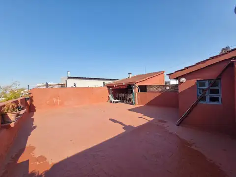 Depto Tipo Casa en Venta de 4 ambientes