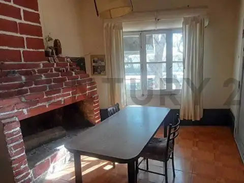 VENTA - JORGE A. CALLE - SEXTA SECCIÓN - A REMODELAR - 2 DORMITORIOS