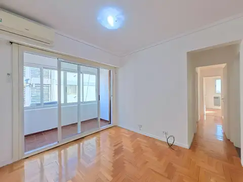 Excelente Departamento 4 Ambientes C/Balcón, Baulera y Cochera - Villa Luro, Capital Federal