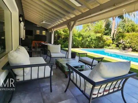 Casa Venta 4 Dormitorios Lote de 525 m2. Los Lagartos. Pilar