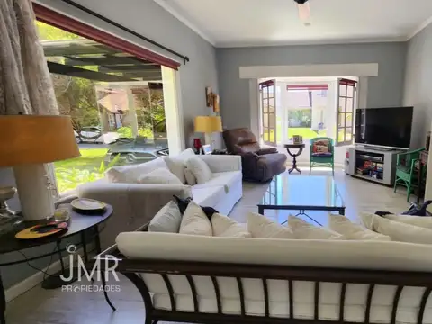 Casa en Venta con 1 cochera