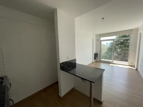 Departamento en Alquiler en Coghlan, $ 650.000