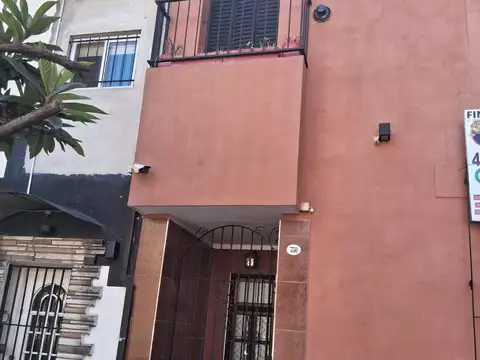 Hermosisima casa en Liniers, lista para entrar!