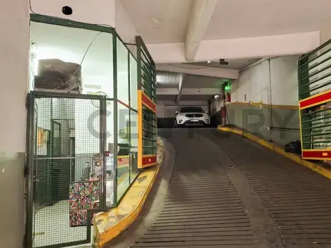 COCHERA EN VENTA EN RECOLETA - GALLO Y GÜEMES - FÁCIL ACCESO