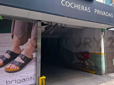 COCHERA EN VENTA EN RECOLETA - GALLO Y GÜEMES - FÁCIL ACCESO