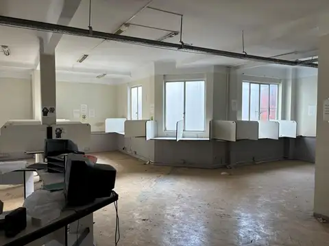 Oficina en Venta al Este