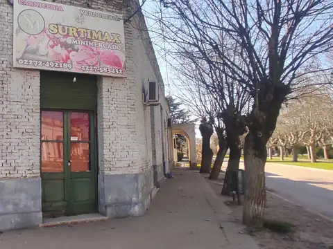 Esquina comercial en Las Marianas