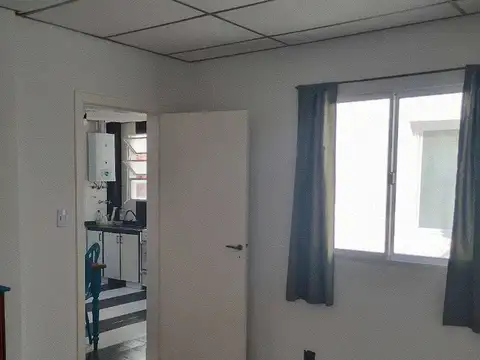 PH 3Amb. c/Terraza uso comun -1Piso escalera Contrafrente APTO PROFESIONAL-VIVIENDA       *Retasado*