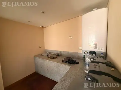 Oficina en Venta 15 años