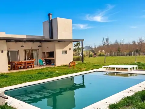 Casa en Venta  en Nortes del Pilar, 4 ambientes