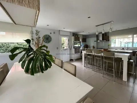 Casa en Alquiler de 4 dormitorios