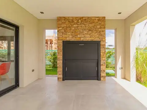 Casa 4 ambientes con 3 baños