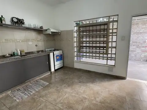 Sucre 885 , Piso No definido