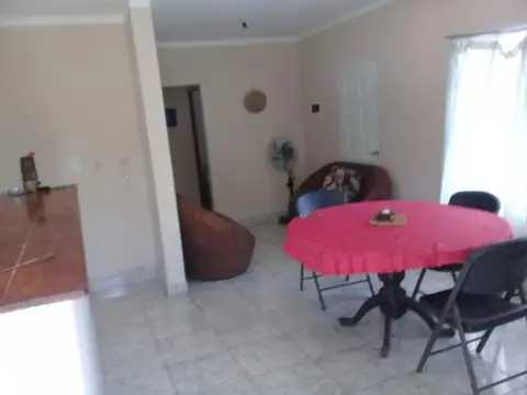 Muy Linda Casa Dos Dorm Vta Jard El Cabañal Cabra