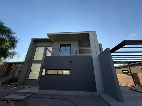 Vendo Casa en Barrio Lomas de Russell