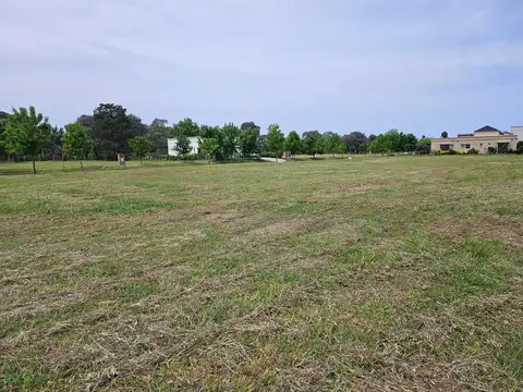 LOTE EN VENTA EN EL CAMPO