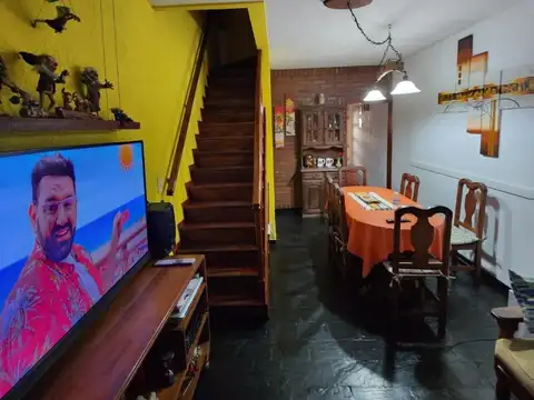 Depto Tipo Casa en Venta de 3 ambientes