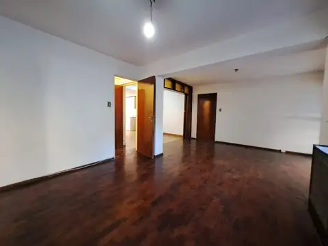 Av. Roque Sáenz Peña 1400