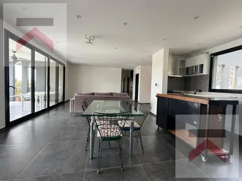 Casa en Alquiler de 4 dormitorios
