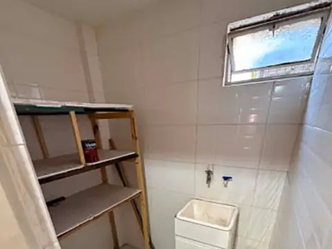 Depto Tipo Casa en Venta 50 años