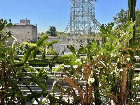 Fantástica oficina tipo loft en alquiler sobre Av. Libertador, Olivos.