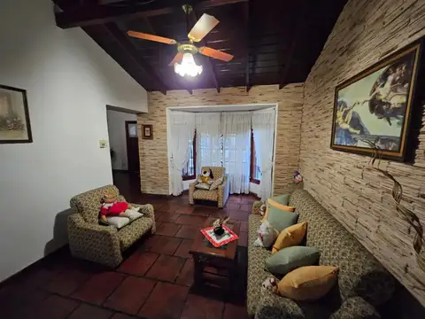 Departamento 5 ambientes con 3 baños