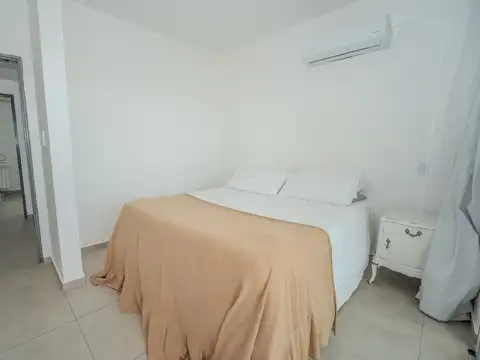SEMIPISO EN VENTA LA PLATA COCHERA CUBIERTA