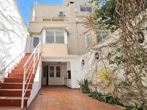 Depto Tipo Casa 5 ambientes con 3 baños