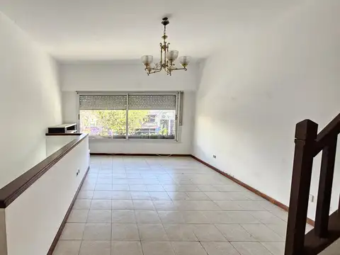 Depto Tipo Casa en Venta con 1 cocheras