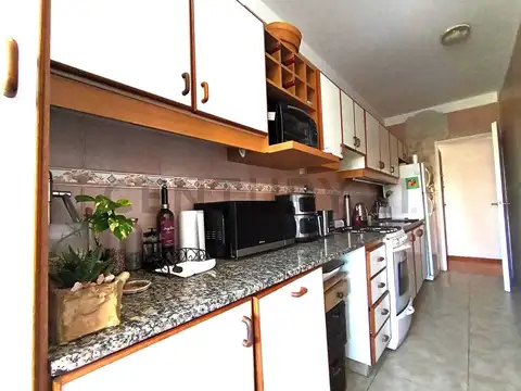 Departamento 3 ambientes con 2 baños