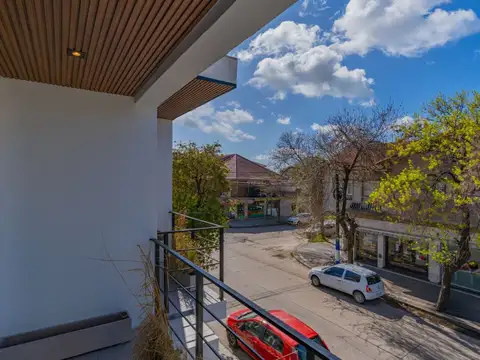 Depto Tipo Casa 3 ambientes con 2 baños