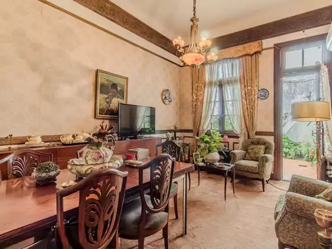 Casa 4 ambientes con 1 baño