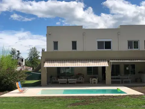 CASA en Venta en San Lorenzo
