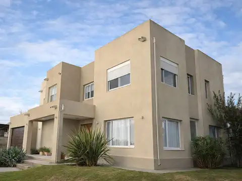 CASA en Venta en San Lorenzo