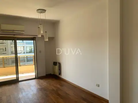 Departamento en Alquiler en Plaza Azcuenaga, $ 950.000