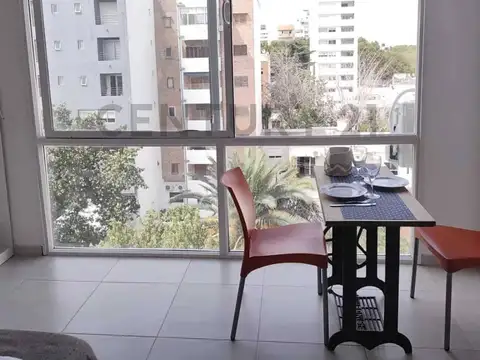 49 e/ 18 y 19 1100, Piso 5