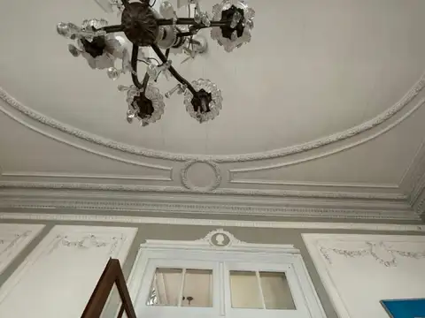 Casa de Estilo Francés , Luminosa Amplia IDEAL INVERSION TIPO  HOTEL BUTIQUE