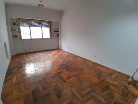 MONOAMBIENTE EN EXCELENTE UBICACION