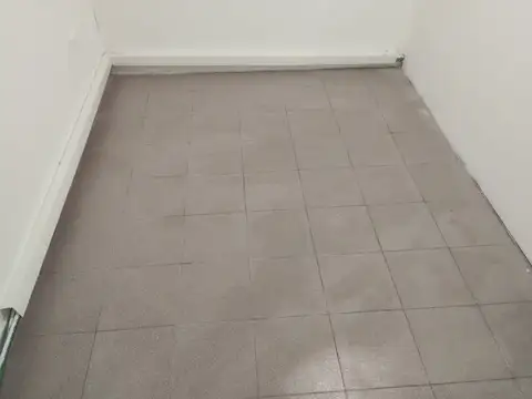 Galpón en venta en Parque Chacabuco mas dos PH contrafrente